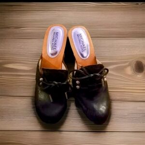 Michael Kors Black Clogs Women's Slip On Leather size 7 Shoes